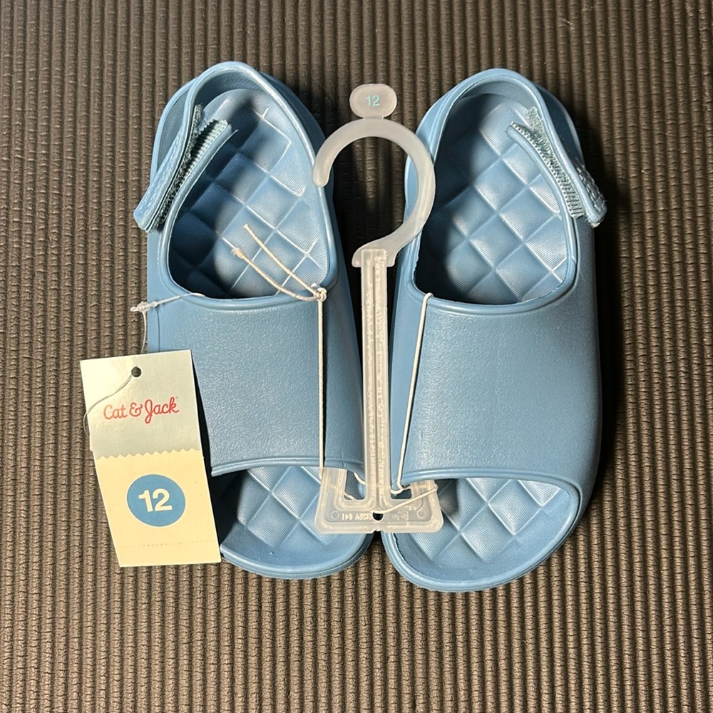 NWT kids Slides / sandals with Velcro backs Cat & Jack